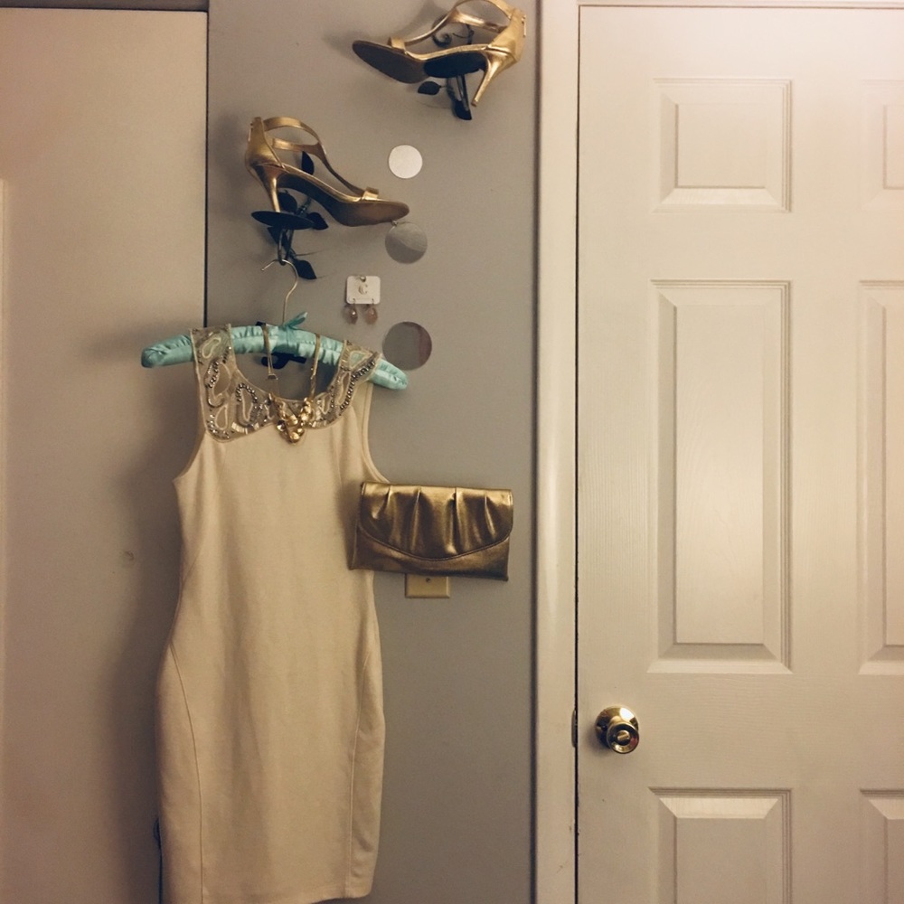 EUC sexy in a subtle way - ivory sleeveless dress
